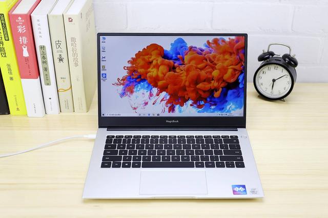 荣耀MagicBook 14体验：再升级！更薄、更强、更长