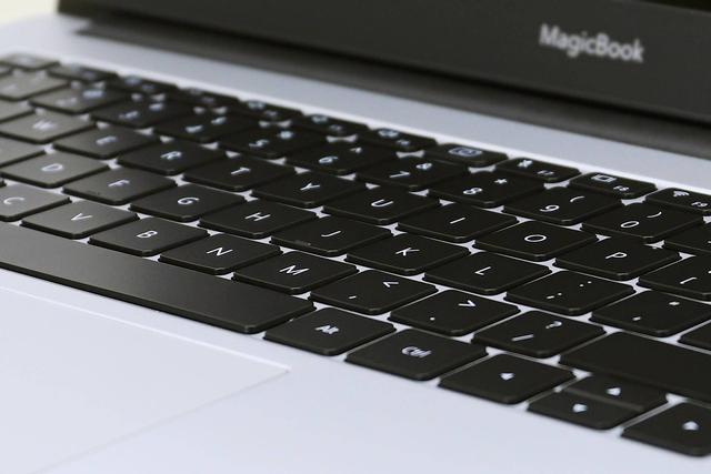 荣耀MagicBook 14体验：再升级！更薄、更强、更长