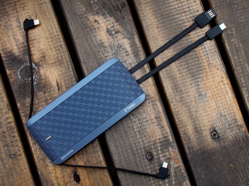 内置四线 方便随行 iWALK魔蝎8000X移动电源 体验