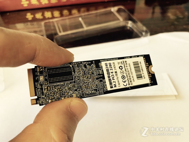 影驰铁甲战将M.2 PCI-E 2280