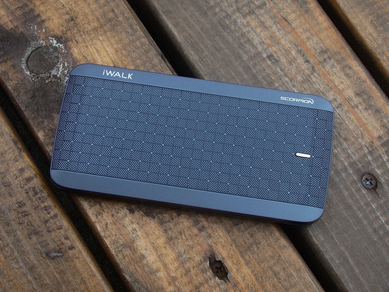 内置四线 方便随行 iWALK魔蝎8000X移动电源 体验