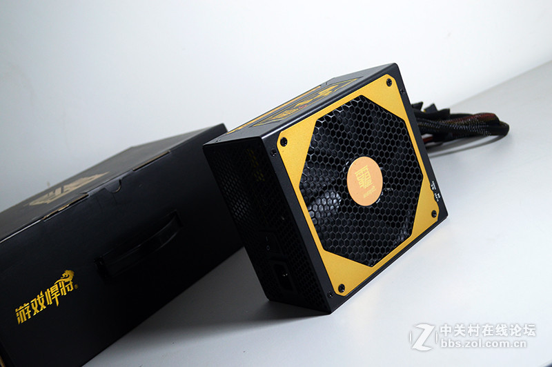 游戏悍将 霸道6 R550 开箱图赏