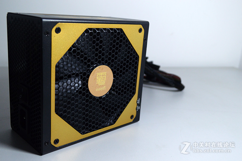 游戏悍将 霸道6 R550 开箱图赏