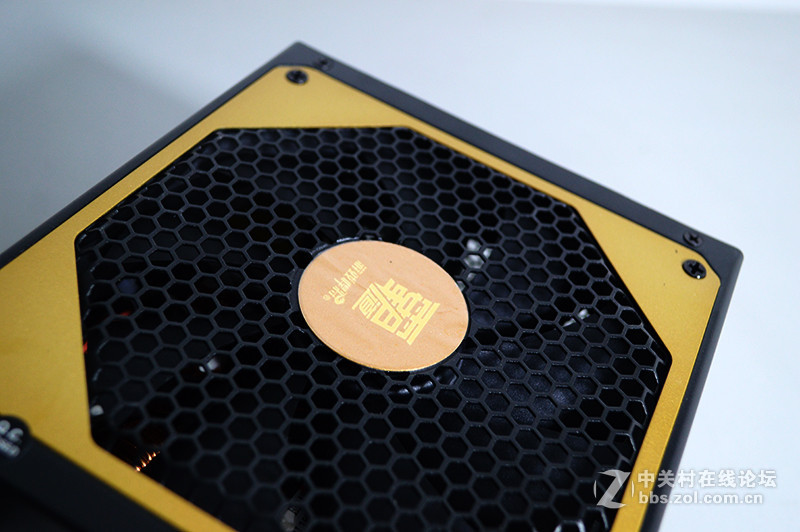 游戏悍将 霸道6 R550 开箱图赏