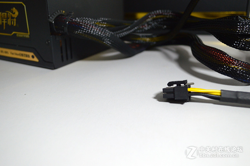 游戏悍将 霸道6 R550 开箱图赏