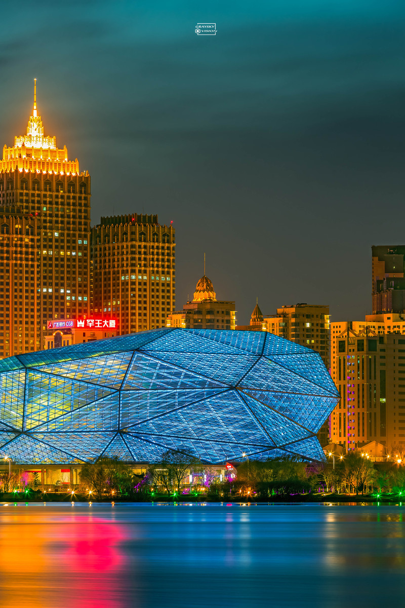 长焦端下的盛京大剧院