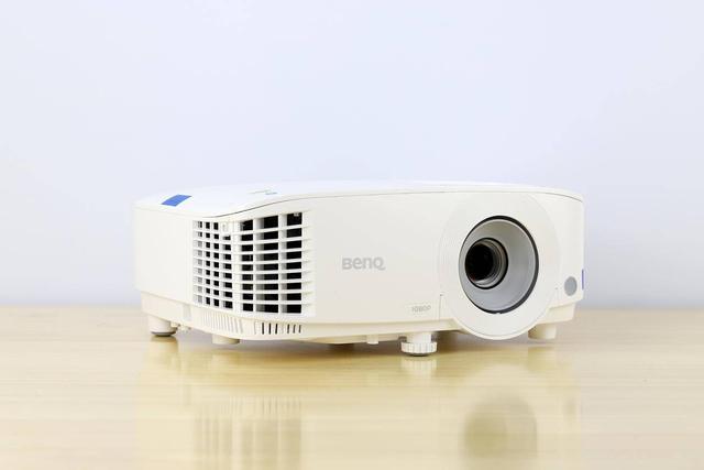 明基E580智能商务投影仪体验：商务办公好帮手 无线投屏是亮点