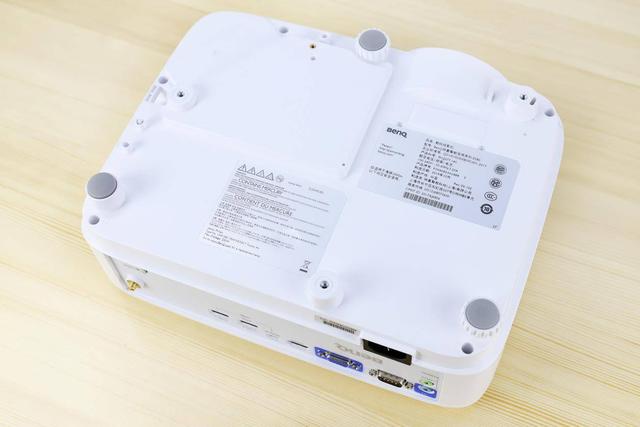 明基E580智能商务投影仪体验：商务办公好帮手 无线投屏是亮点