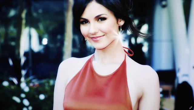 明基E580智能商务投影仪体验：商务办公好帮手 无线投屏是亮点