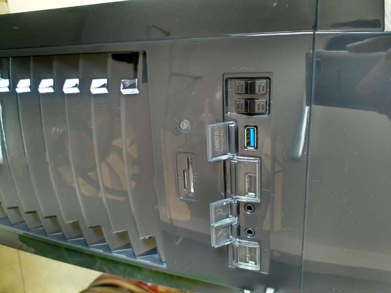 光污染之我的全透机箱：游戏悍将熊大！----开箱篇