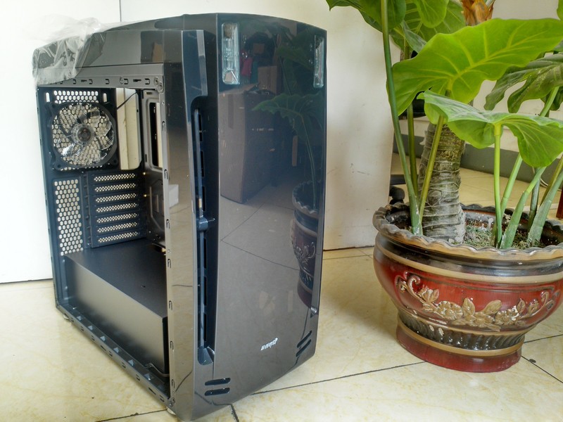 光污染之我的全透机箱：游戏悍将熊大！----开箱篇