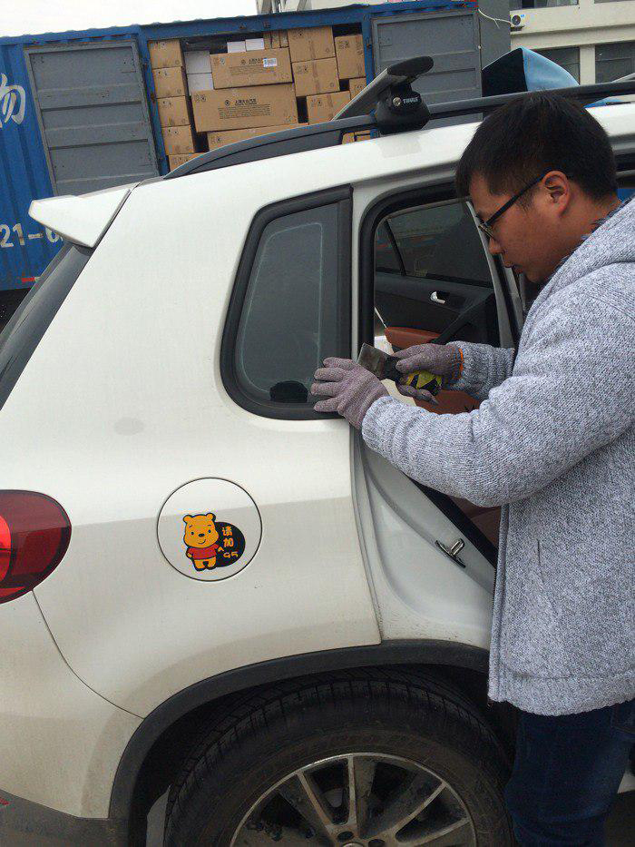 途观改装，师傅助阵安装车联网后视镜凌度A608、脚灯、亮条，精彩