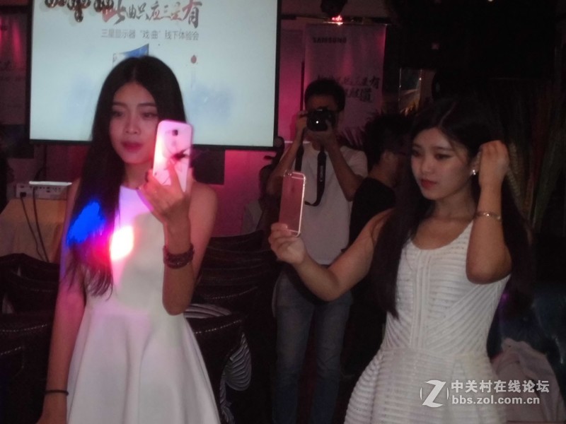 #星空体育平台显示器“戏·曲”线下体验会# 一“曲”新词酒一杯。