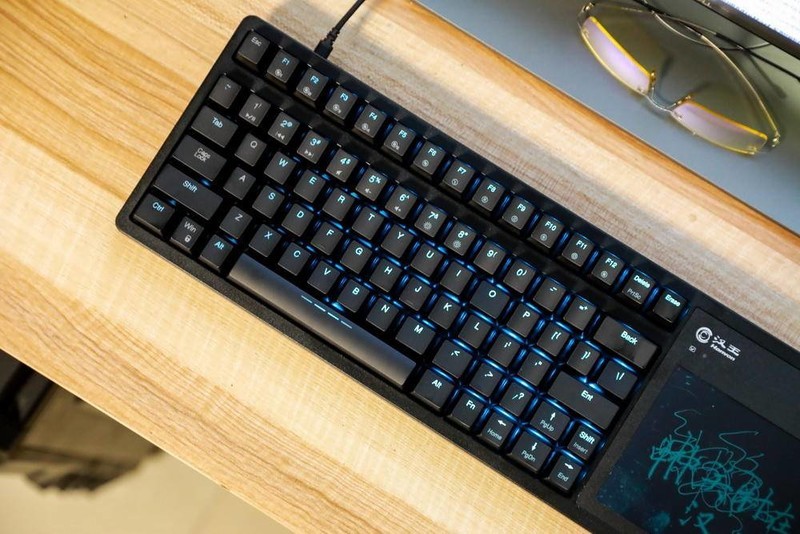 汉王智能键盘·易公式体验：手写理科公式轻松识别成电子版