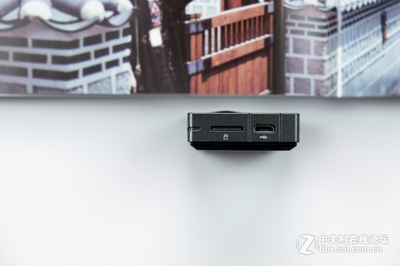 让你享受纯音乐高品质播放器：爱国者EROS TEN