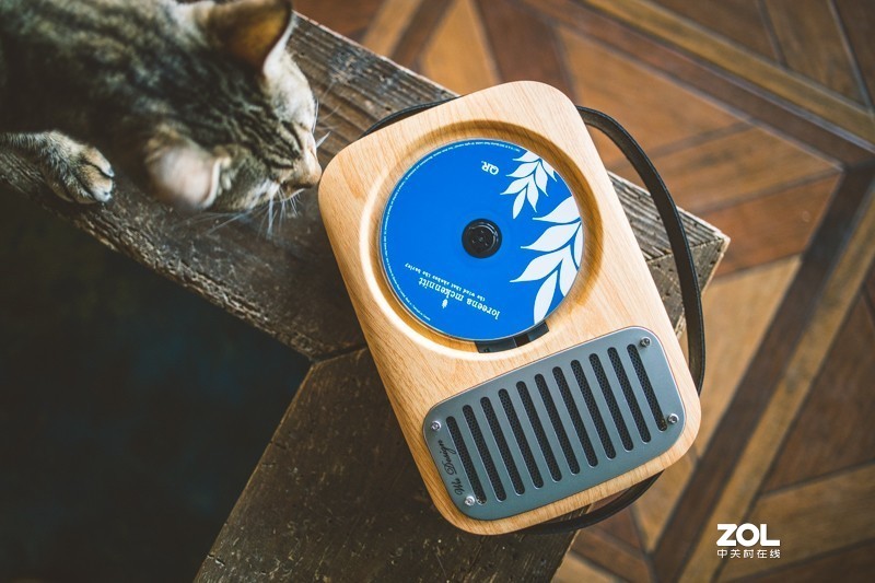 这是一台召唤情怀的时光机，体验巫之单曲人生CD播放机