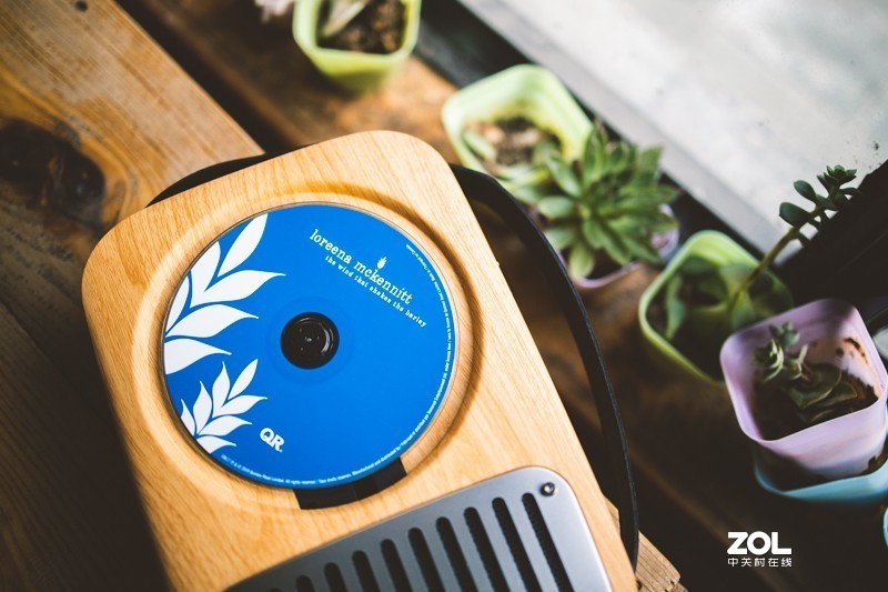 这是一台召唤情怀的时光机，体验巫之单曲人生CD播放机