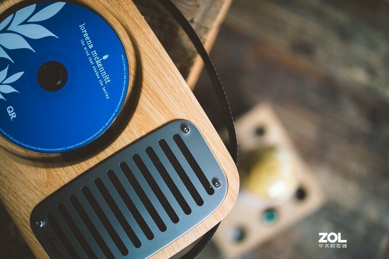 这是一台召唤情怀的时光机，体验巫之单曲人生CD播放机