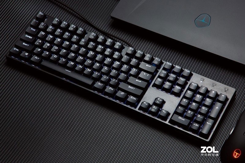 主打吃鸡体验的机械键盘 -雷神K30 使用体验