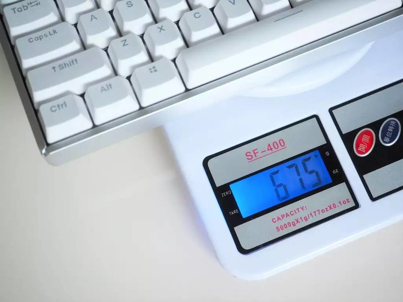 萌属性翻倍，IQUNIX F60 机械键盘配ZOMO仿生猫爪金属键帽