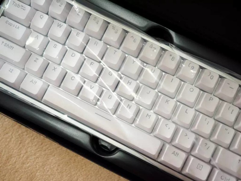 萌属性翻倍，IQUNIX F60 机械键盘配ZOMO仿生猫爪金属键帽