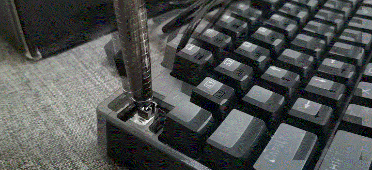 主打吃鸡体验的机械键盘 -雷神K30 使用体验