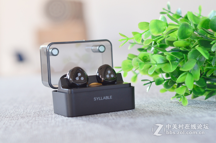 双耳真无线D900 Mini与它的“前辈”D900S究竟有什么不同？