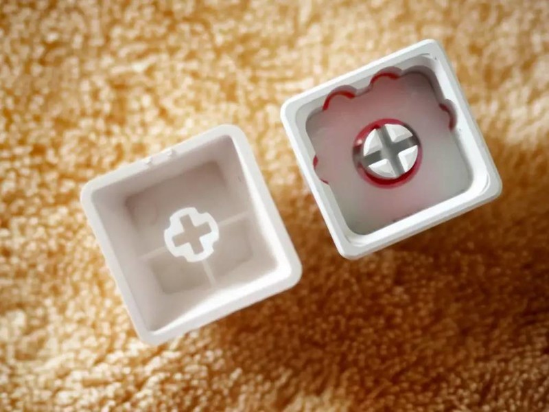 萌属性翻倍，IQUNIX F60 机械键盘配ZOMO仿生猫爪金属键帽