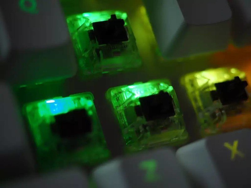 萌属性翻倍，IQUNIX F60 机械键盘配ZOMO仿生猫爪金属键帽