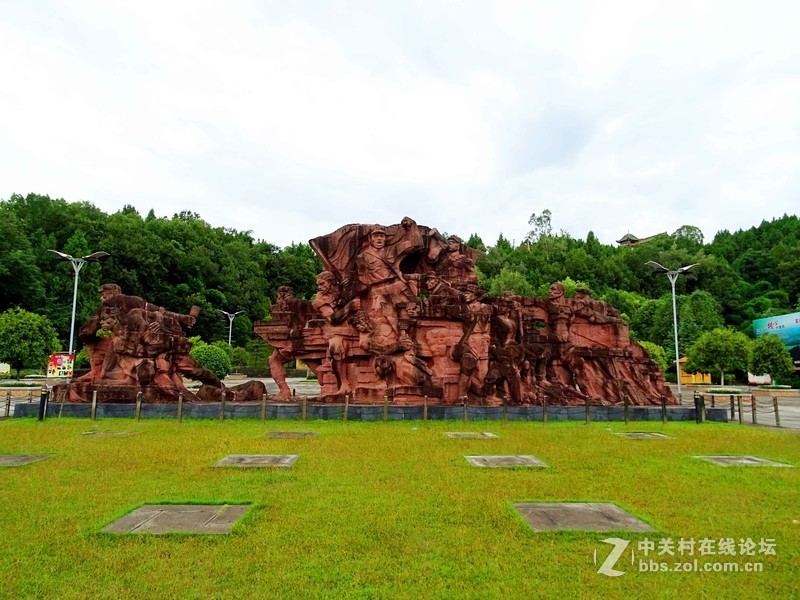 缅怀先烈，铭记历史——阆中市红军烈士纪念园掠影
