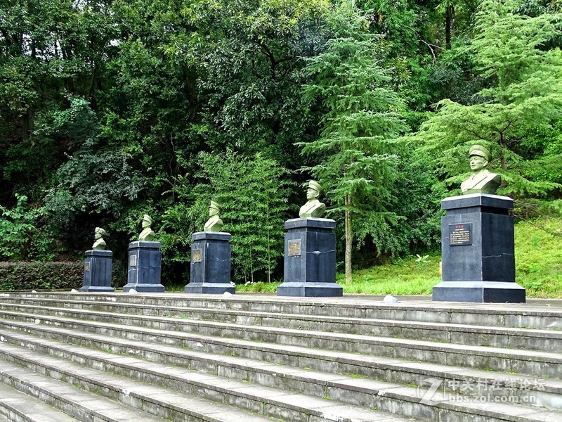 缅怀先烈，铭记历史——阆中市红军烈士纪念园掠影