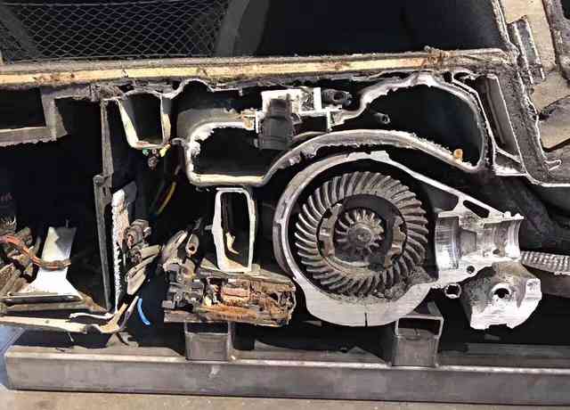 保时捷为什么比房子还贵？切开给你看看就明白了