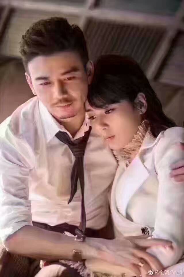 都喜欢小包总这样完美的男人，
却忘了自己并不是安迪那样的女人。
所以每天坚持三件事