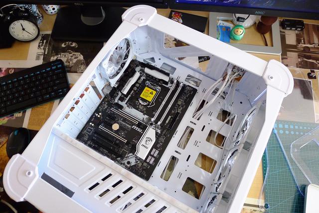 每个玩家都可以有台超炫主机，傲星暴雪信仰版！