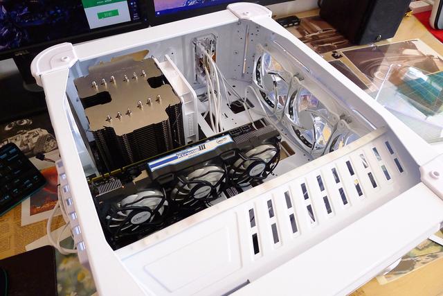 每个玩家都可以有台超炫主机，傲星暴雪信仰版！