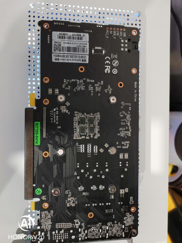 为黑白青年解毒，爱国者游戏药丸  M2装机展示