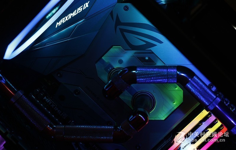 华硕ROG M9E、索泰1080Ti寒冰至尊，分体式水冷金属管方案SHOW！