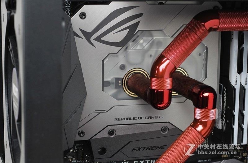 华硕ROG M9E、索泰1080Ti寒冰至尊，分体式水冷金属管方案SHOW！