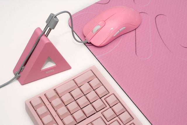 滑屏加购凑套装，疑似她人嫁衣裳， ZOWIE FK1-B粉色小感