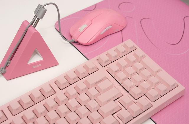 滑屏加购凑套装，疑似她人嫁衣裳， ZOWIE FK1-B粉色小感