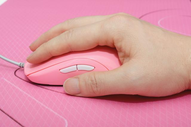 滑屏加购凑套装，疑似她人嫁衣裳， ZOWIE FK1-B粉色小感