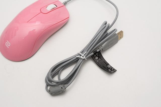 滑屏加购凑套装，疑似她人嫁衣裳， ZOWIE FK1-B粉色小感