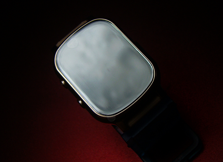 送给孩子的礼物 爱华小贝贝儿童定位手表