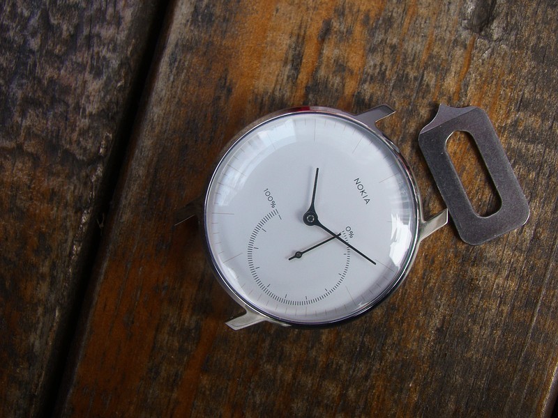 高颜值 Nokia Steel 监测腕表 为健康而生