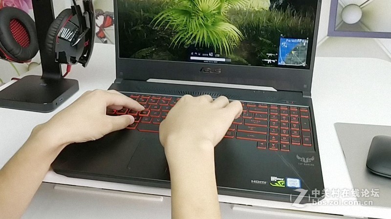 华硕飞行堡垒6游戏本——专为游戏玩家打造