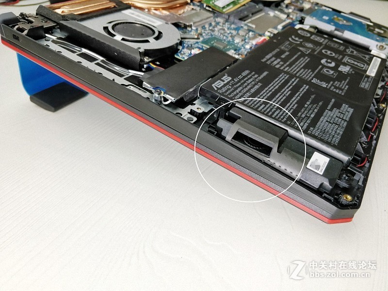 华硕飞行堡垒6游戏本——专为游戏玩家打造