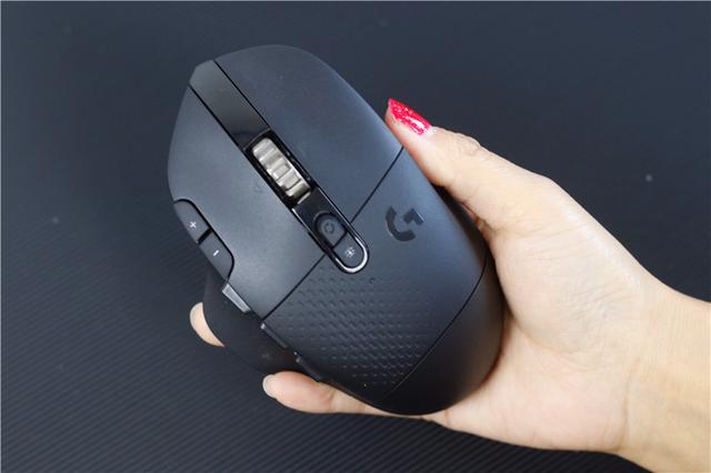 玩游戏有它真省心！罗技G604游戏鼠标上手体验