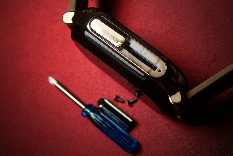 送给孩子的礼物 爱华小贝贝儿童定位手表