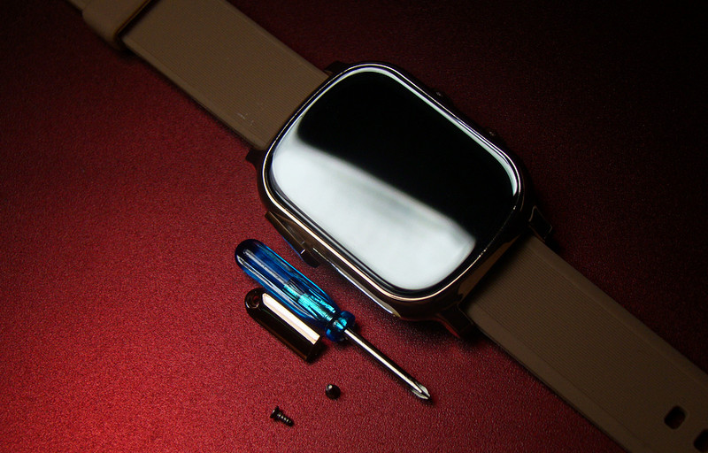 送给孩子的礼物 爱华小贝贝儿童定位手表