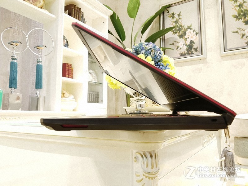 华硕飞行堡垒6游戏本——专为游戏玩家打造